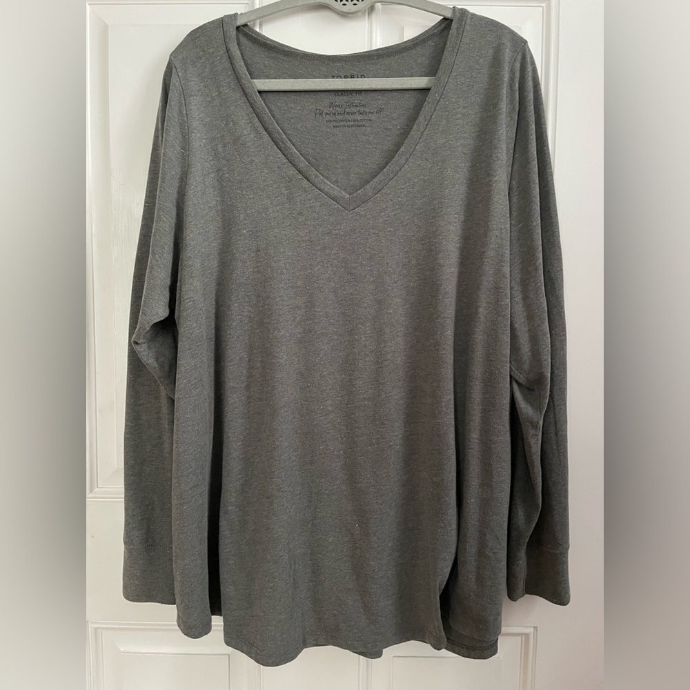 torrid Gray V-Neck Long Sleeve Tee